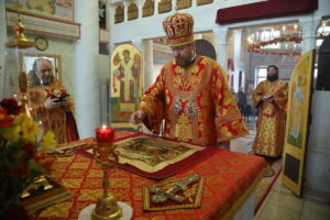 Митрополит на Светлой